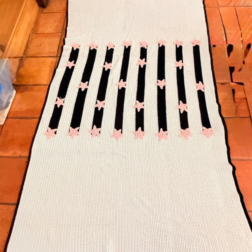 Handmade White, Black & Pink Star-Accent Knit Bed Throw 96x60”
